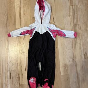 Spider-Themed Hooded Costume for Kids